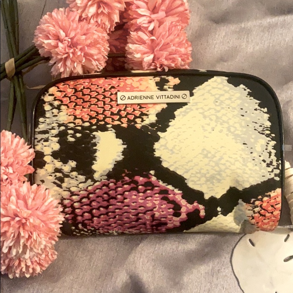 🌸ARIENNE VITTADINI MAKEUP BAG🌸